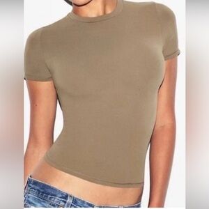 NEW Skims Fits Everybody T Shirt Womens Small Khaki